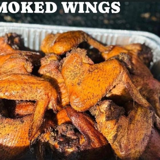 Smoked wings catering tray
